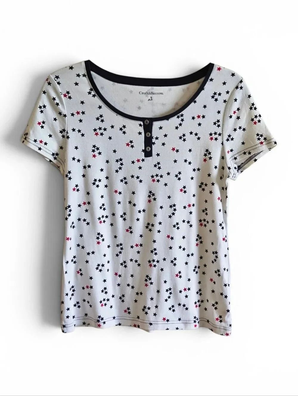 croft & barrow Classic Henley Navy & Red Star White Short Sleeve Tee Size Small